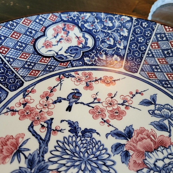 Vintage Japanese Imari Blue Pink & White Chrysanthemums Charger Fine Porcelain - Picture 8 of 12